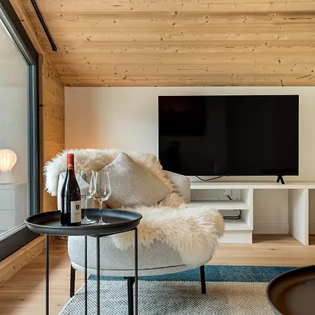 Castorettes, Alpes Agency, Chamonix, Sleeps 6 To 7