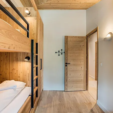 Castorettes, Alpes Agency, Chamonix, Sleeps 6 To 7 *